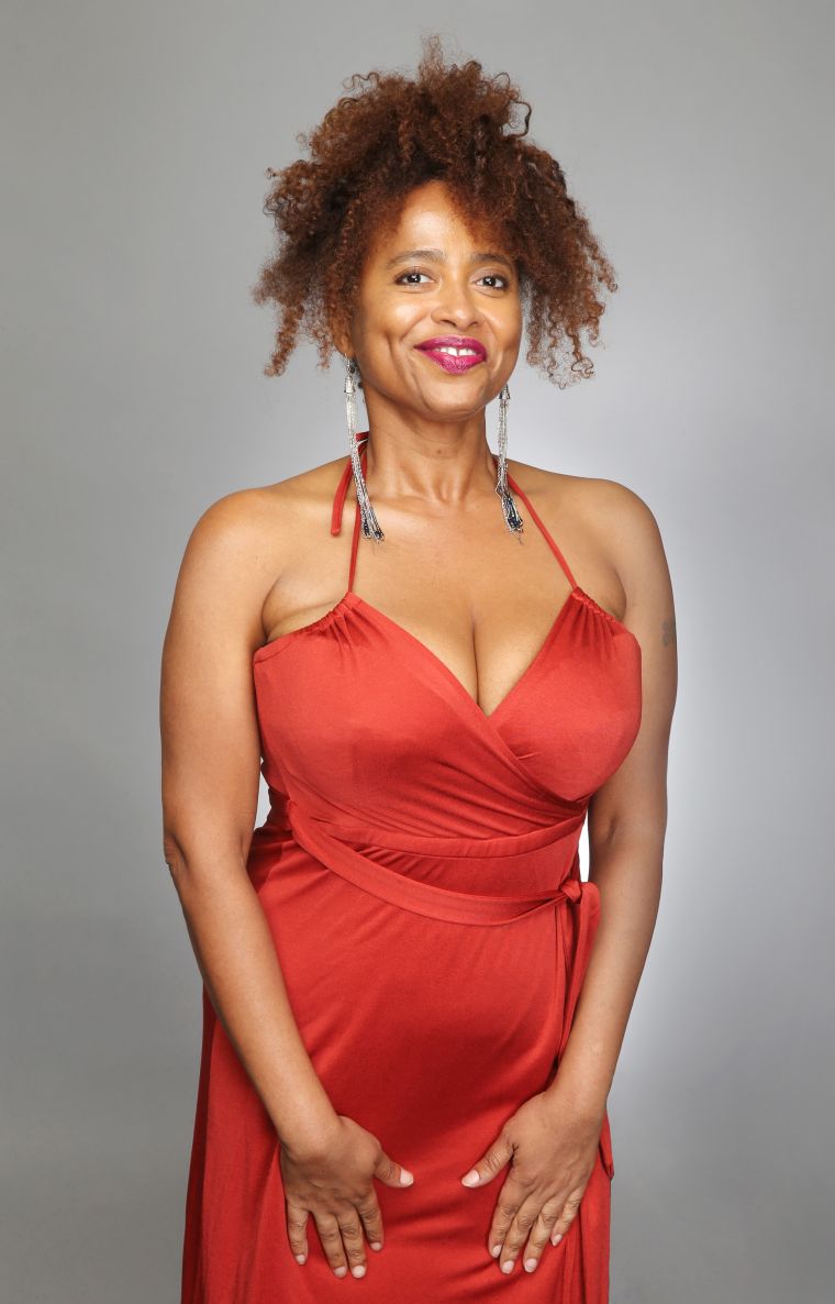 Lisa Nicole Carson