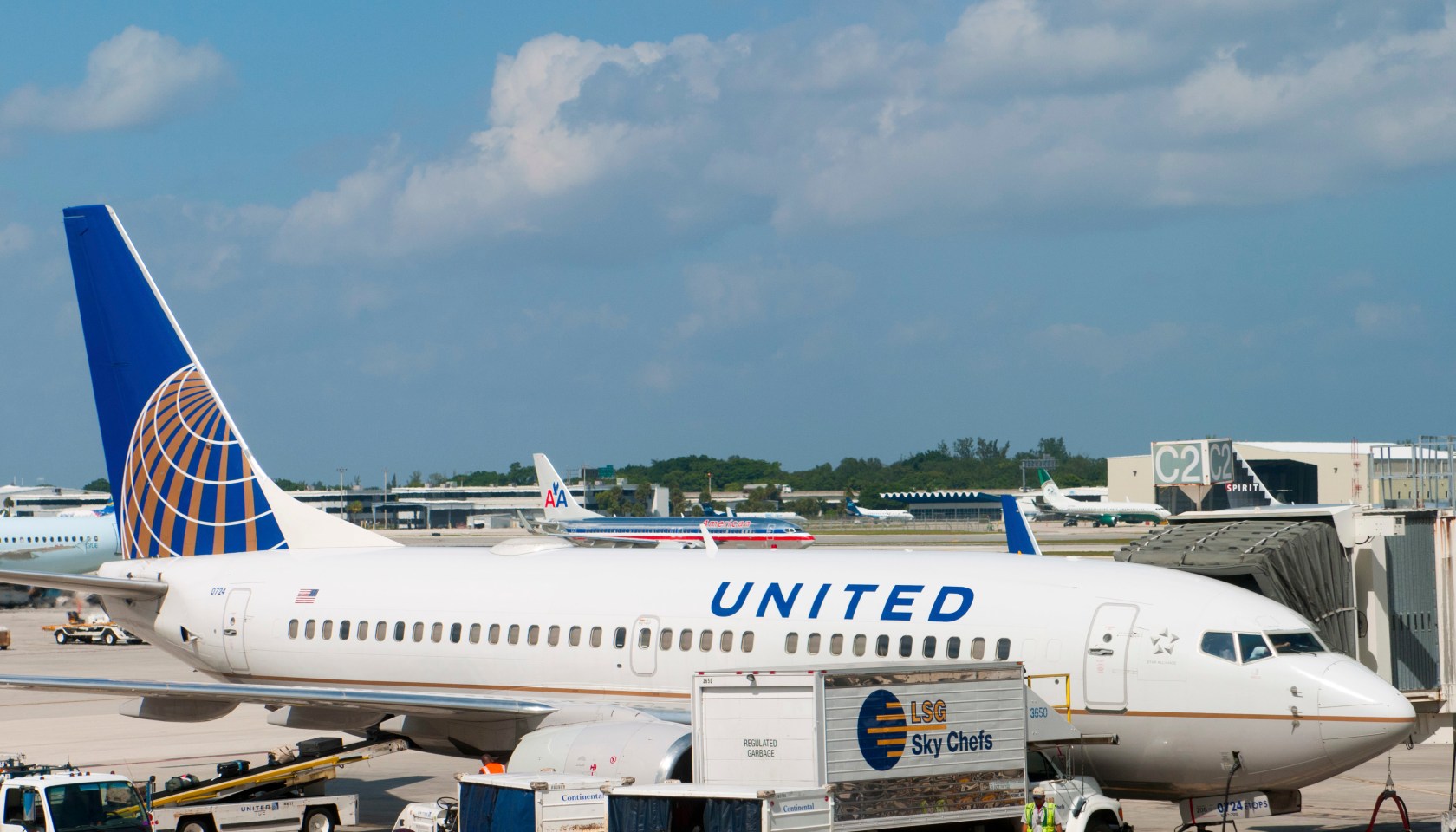 October 28 2012 United Airline Plane At Fort Lauderdale- Hollywood International Airport