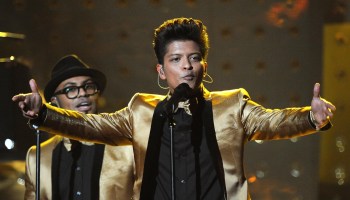 Bruno Mars performs at the Staples Cente