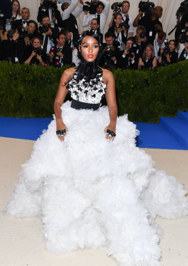 'Rei Kawakubo/Comme des Garcons: Art Of The In-Between' Costume Institute Gala - Arrivals