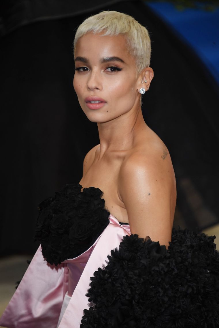 GIMMIE A STRONG BROW