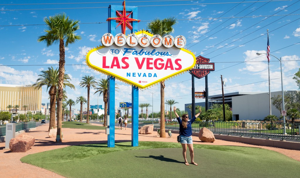 Welcome To Fabulous Las Vegas Sign