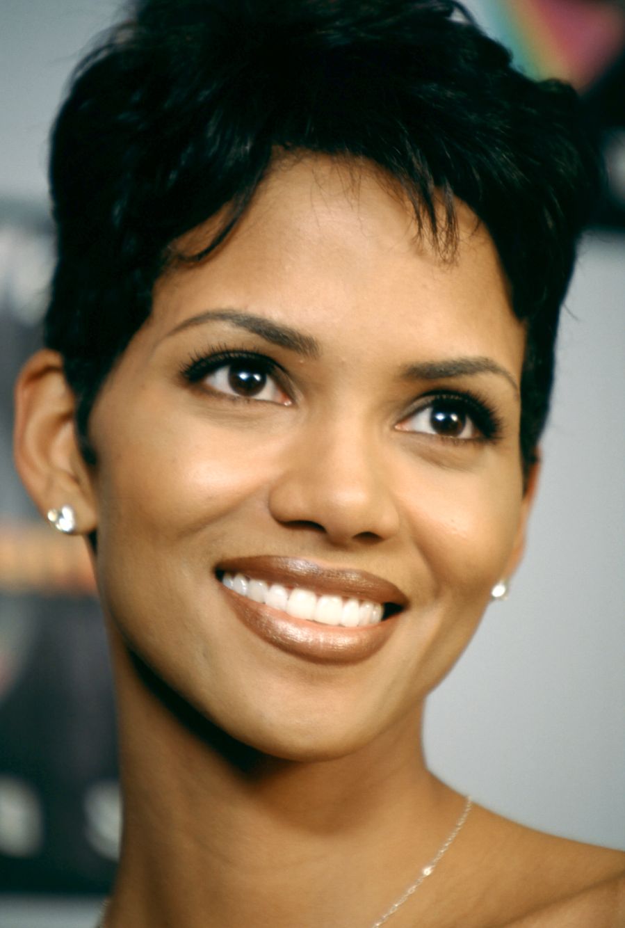 Young Halle Berry Photos 979 The Box
