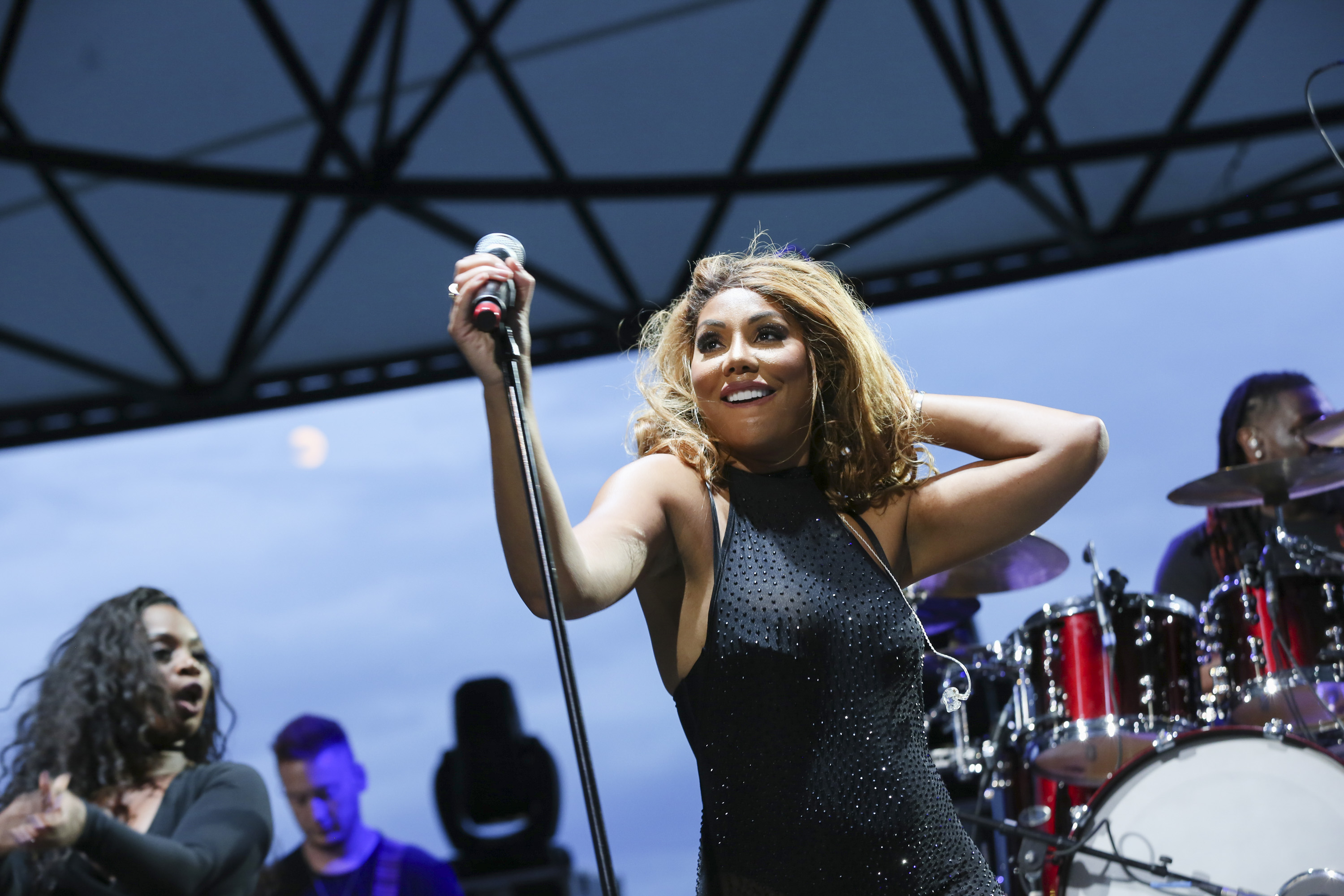 R Kelly and Tamar Braxton In Concert - Detroit, MI