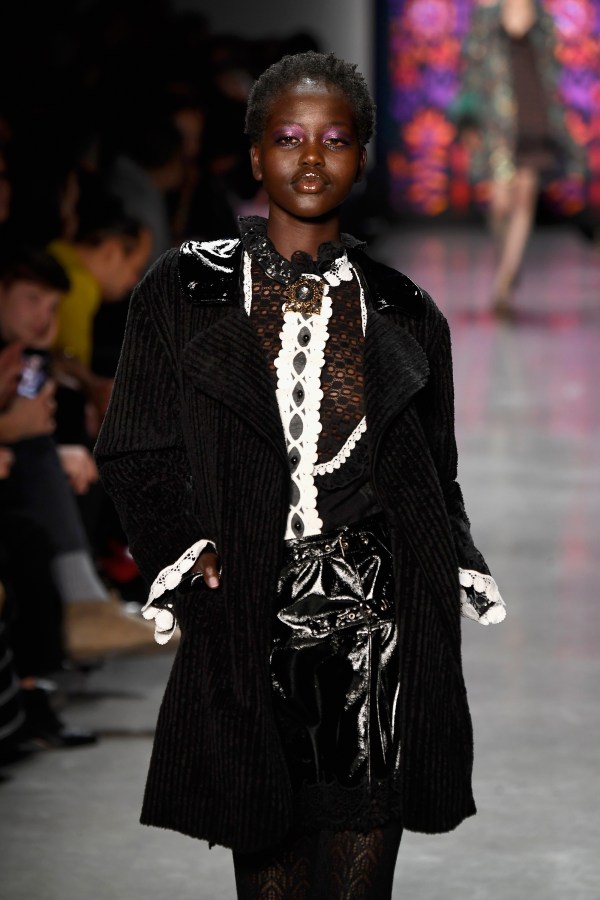 Anna Sui - Runway - February 2018 - New York Fashion Week: The Shows
