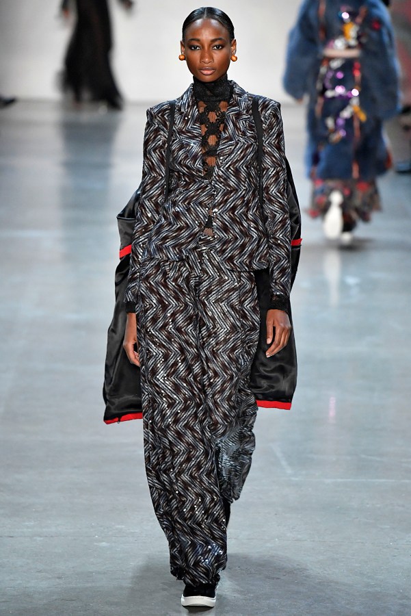Vivienne Tam - Runway - February 2018 - New York Fashion Week