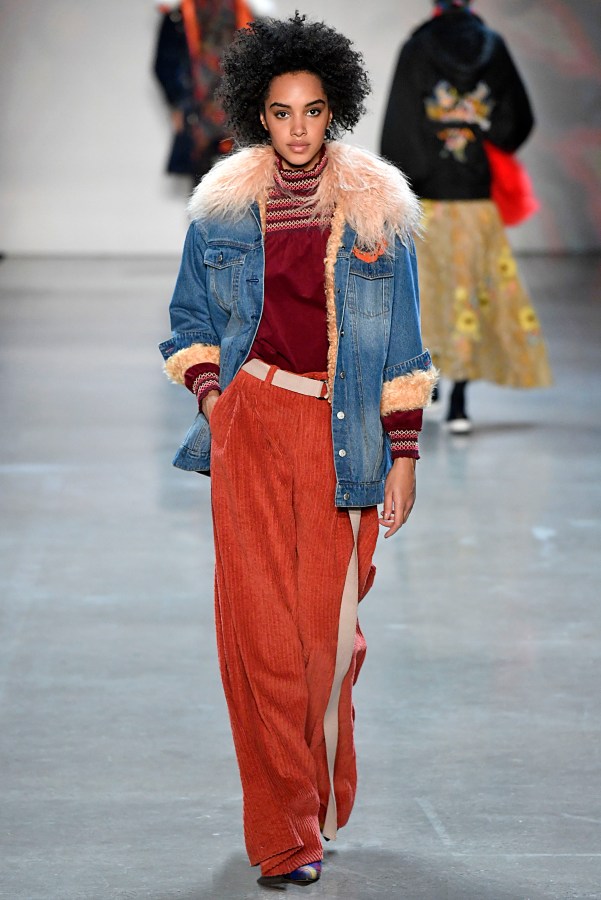 Vivienne Tam - Runway - February 2018 - New York Fashion Week