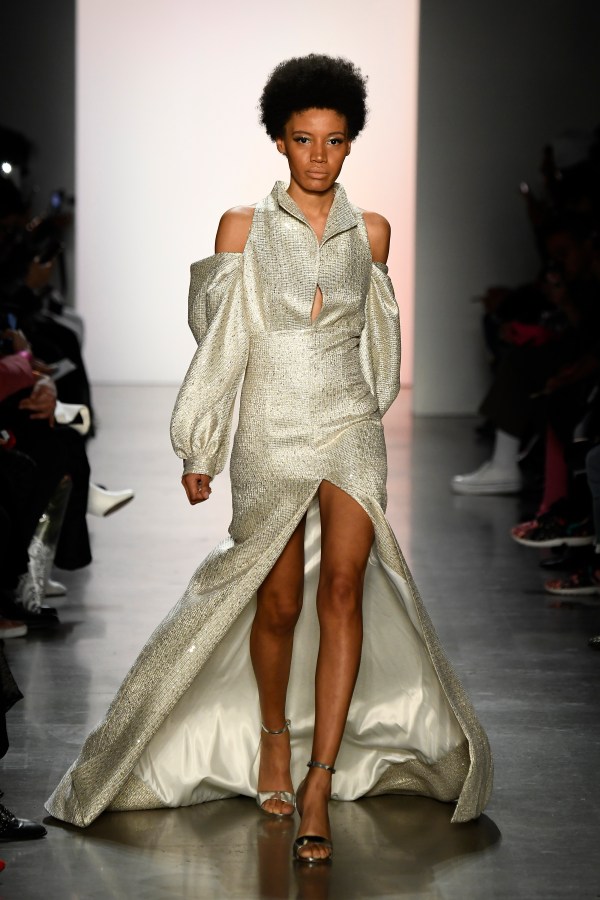 Irina Vitjaz - Runway - February 2018 - New York Fashion Week: The Shows