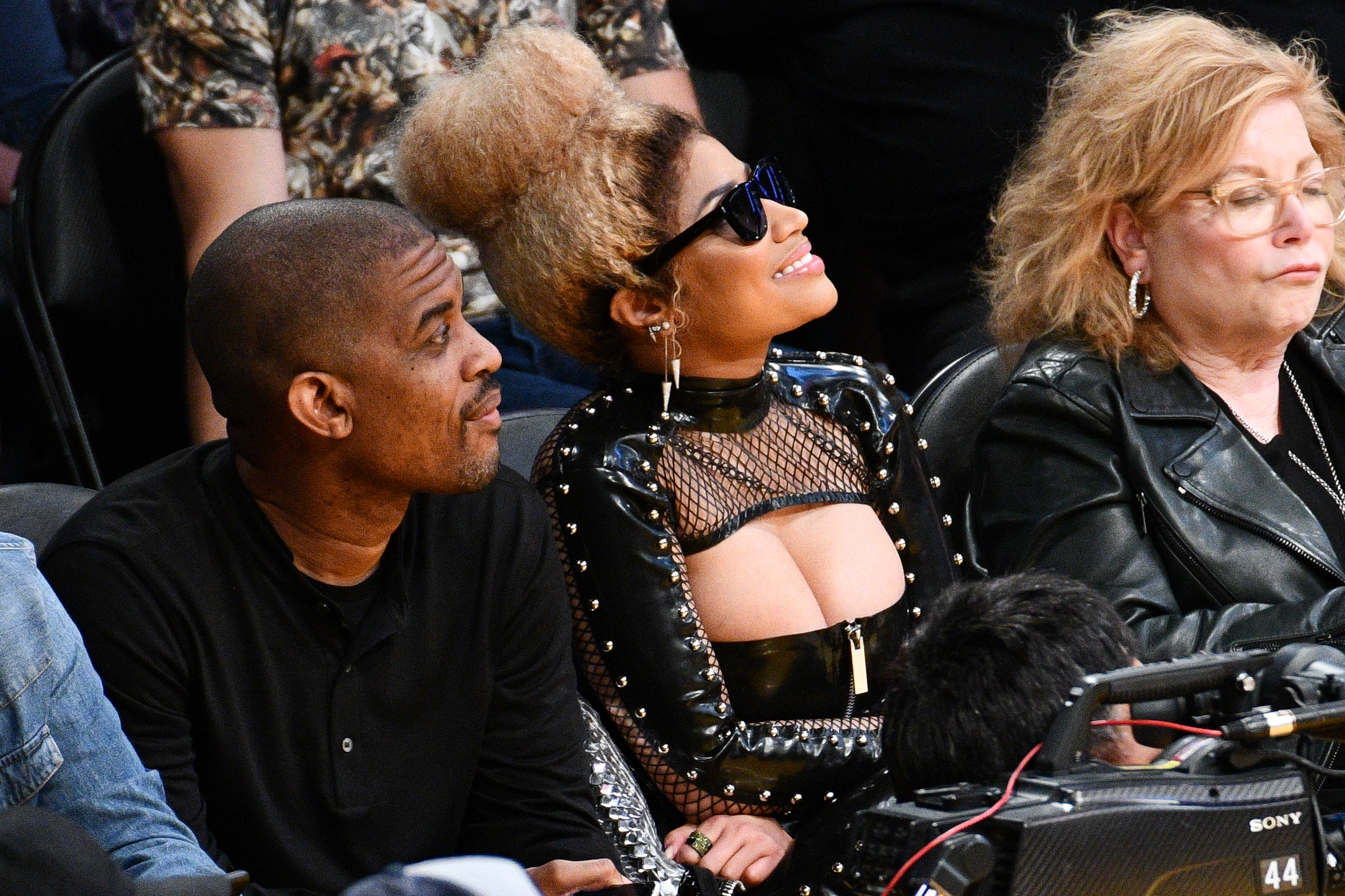 Nicki Minaj beats Beyoncé for craziest courtside look at NBA game