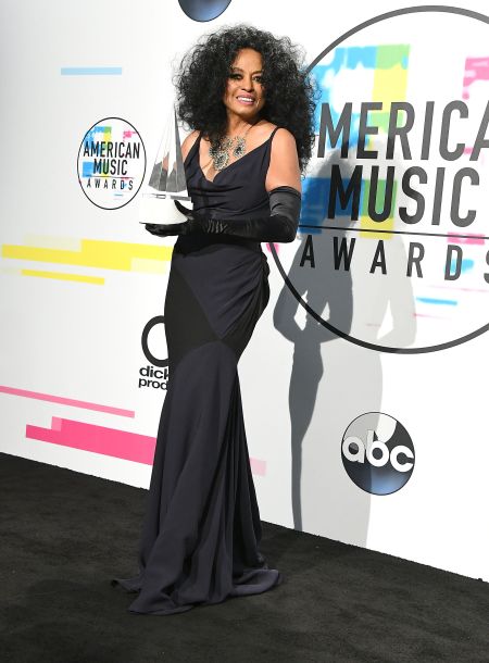 Diana Ross poses at the 2017 American Music Award