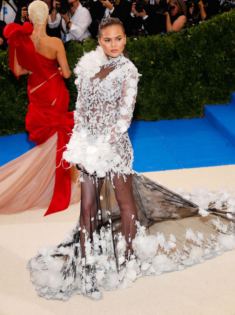 Chrissy Teigen in Marchesa