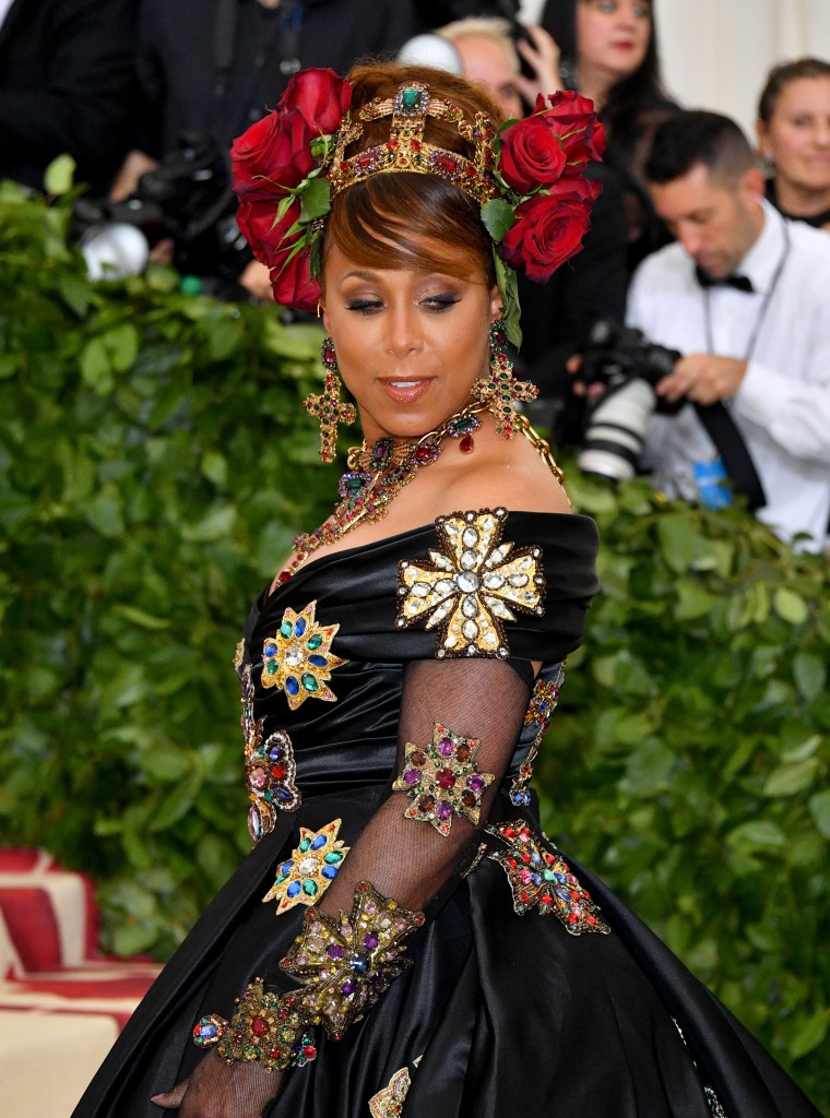 EMBELLISHMENTS TO ENVY