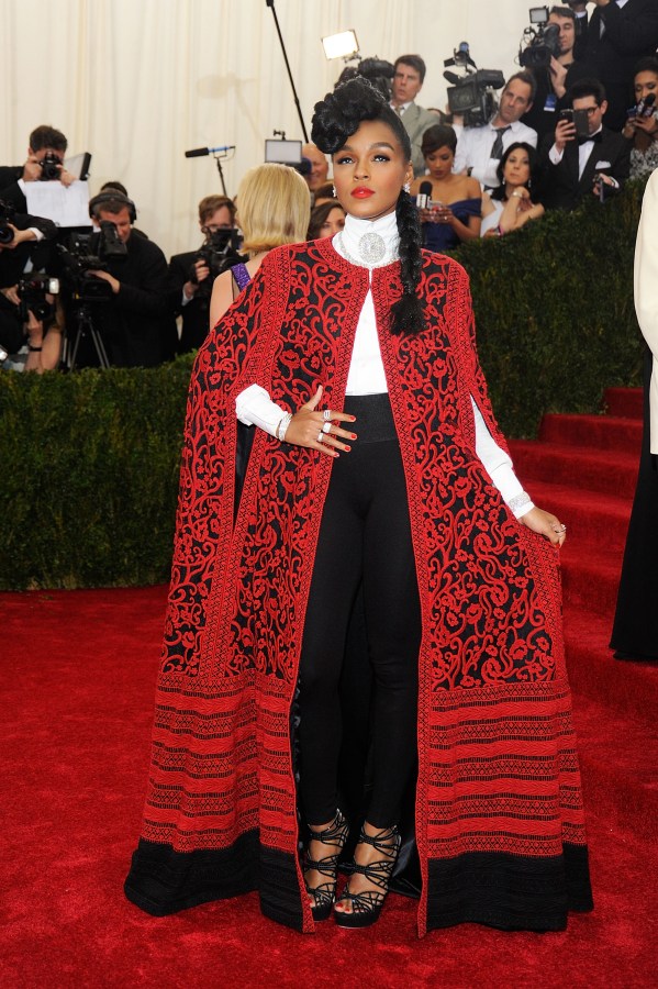'Charles James: Beyond Fashion' Costume Institute Gala - Arrivals