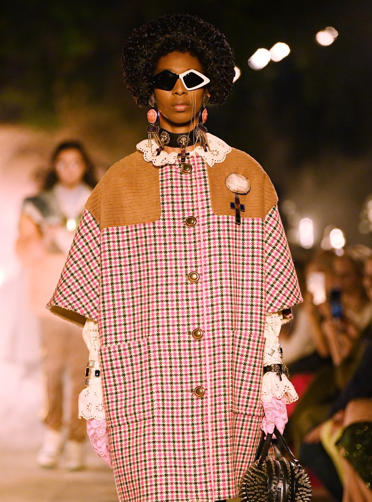 Gucci Cruise 2019 - Fashion Show