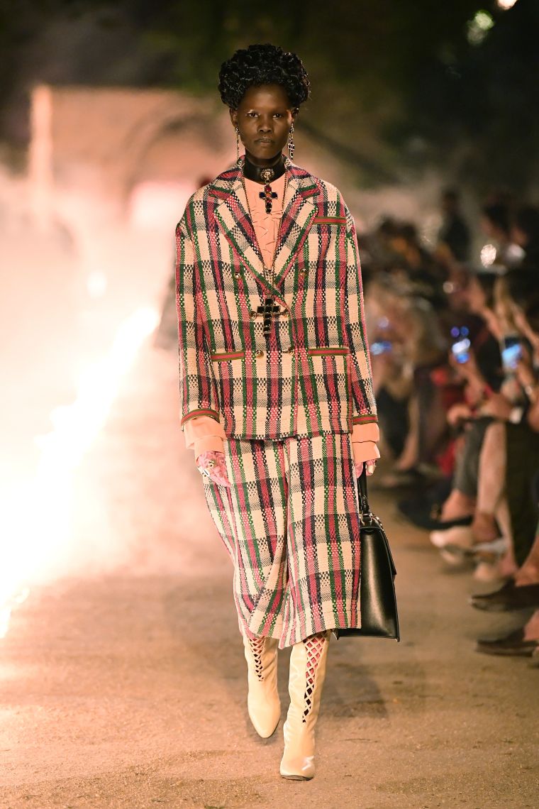 Gucci Cruise 2019 – Fashion Show