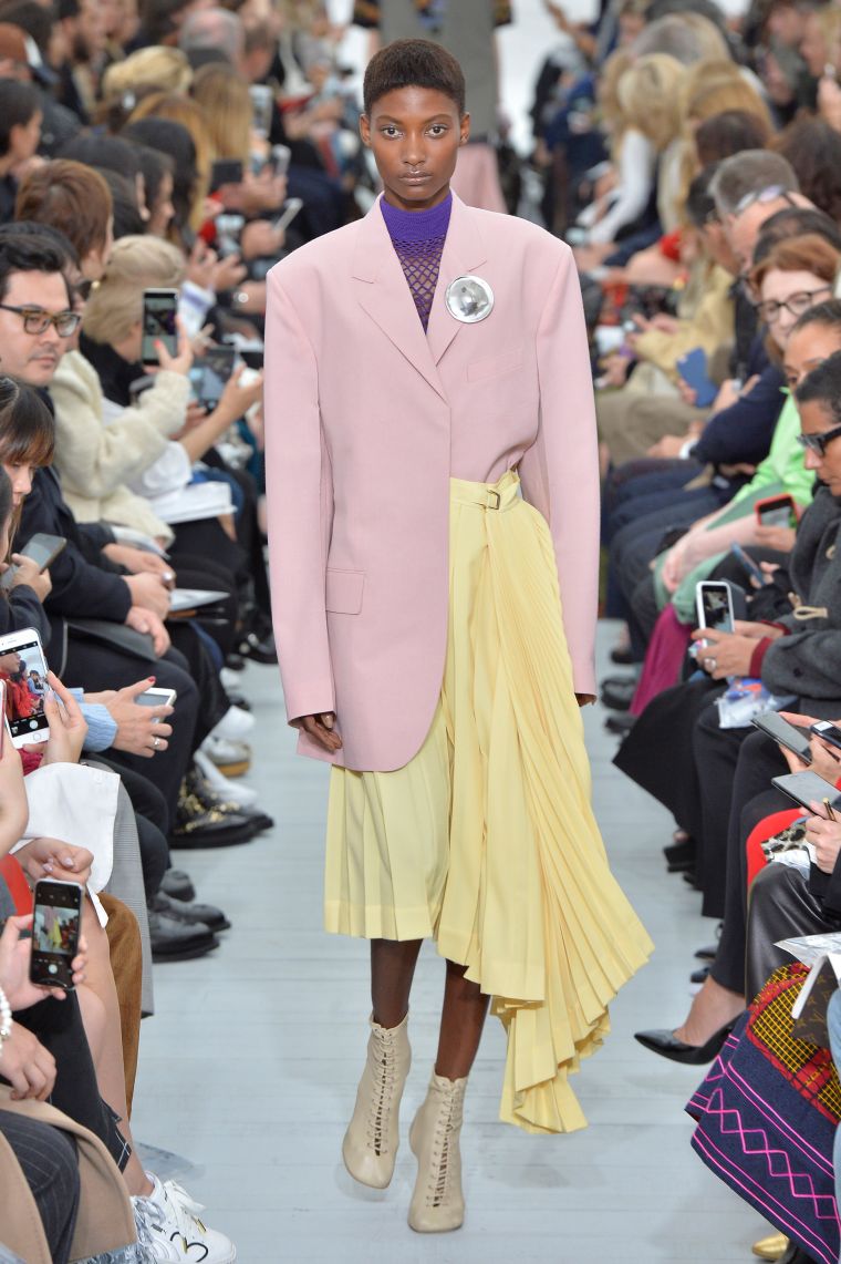 Celine – Runway RTW – Spring 2018 – Paris Fashion Week