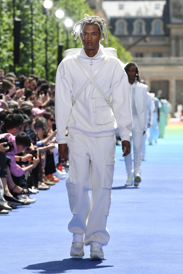 Louis Vuitton: Runway - Paris Fashion Week - Menswear Spring/Summer 2019