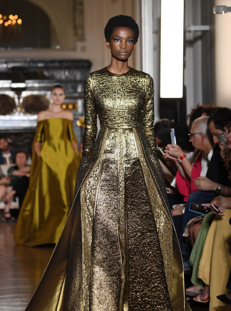 Valentino : Runway - Paris Fashion Week - Haute Couture Fall Winter 2018/2019