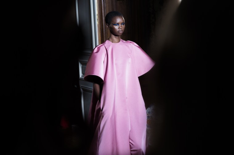 Valentino : Runway - Paris Fashion Week - Haute Couture Fall Winter 2018/2019