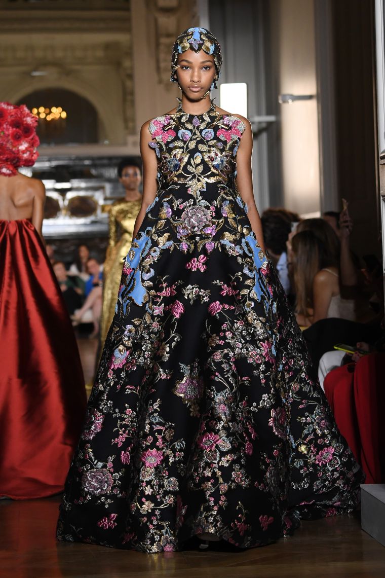 Valentino : Runway – Paris Fashion Week – Haute Couture Fall Winter 2018/2019