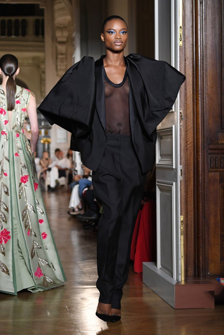 Valentino : Runway – Paris Fashion Week – Haute Couture Fall Winter 2018/2019