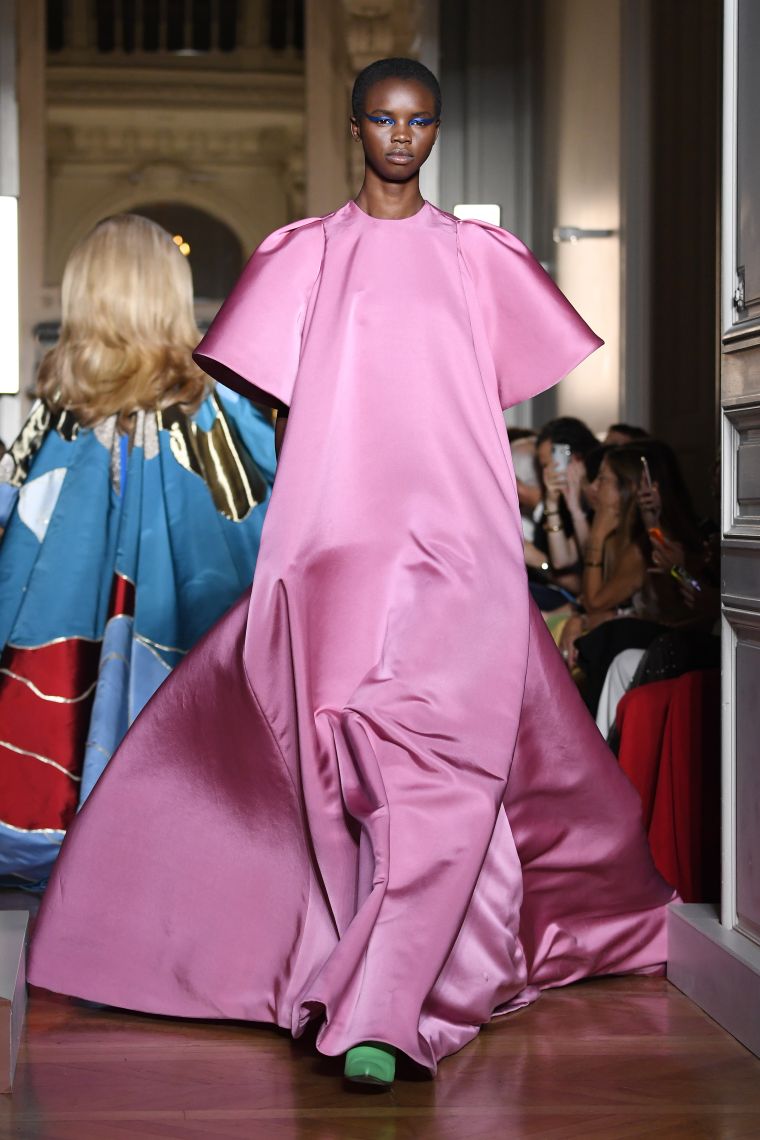 Valentino : Runway – Paris Fashion Week – Haute Couture Fall Winter 2018/2019