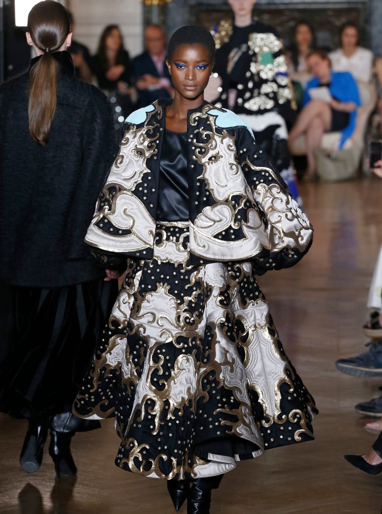Valentino : Runway - Paris Fashion Week - Haute Couture Fall Winter 2018/2019