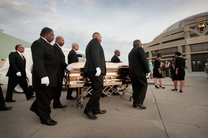 Fans Of Soul Legend Aretha Franklin Pay Their Respects As Her Body Lies In Repose In Detroit