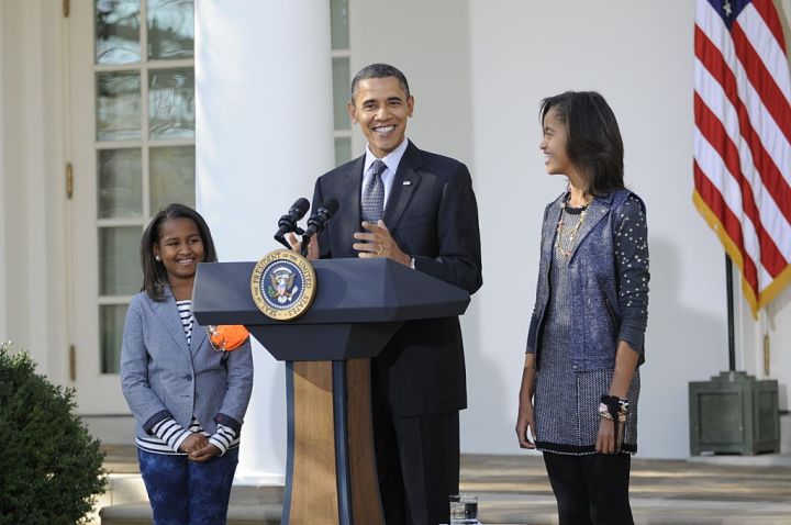 President Barack Obama, Sasha and Malia
