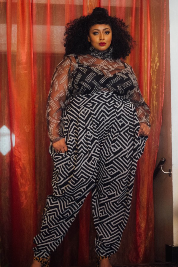 CurvyNoire