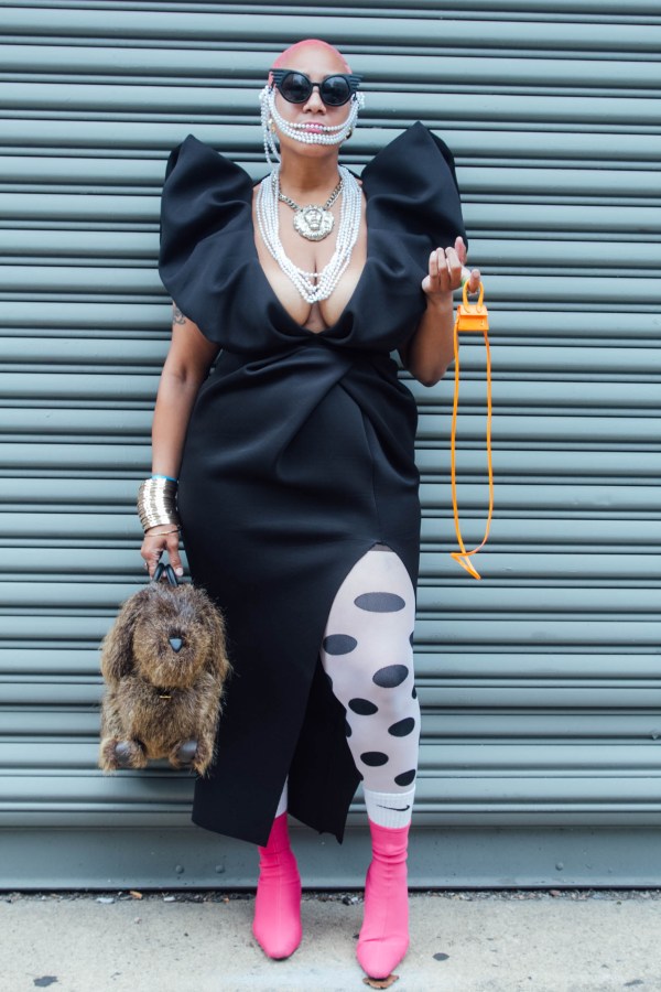 CurvyNoire