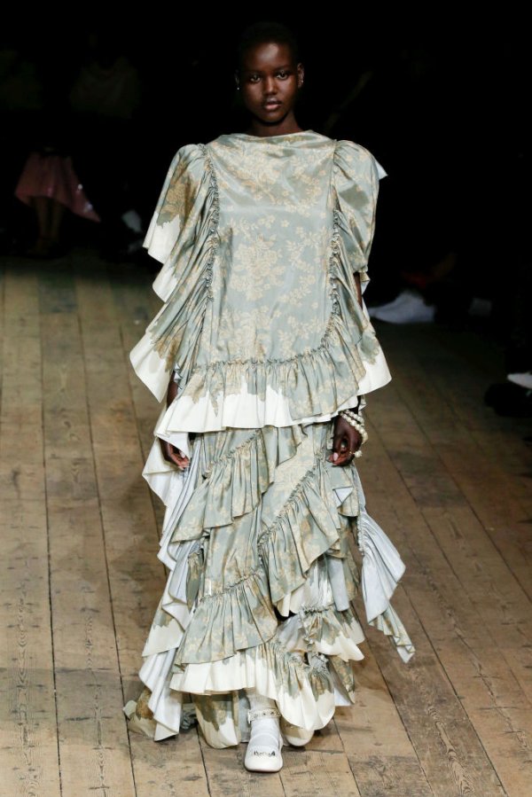 The Top 50 Looks Out Of London Fashion Week Worn By Black Models ...