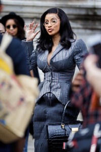 Street Style : Paris Fashion Week - Womenswear Spring Summer 2020 : Day Seven