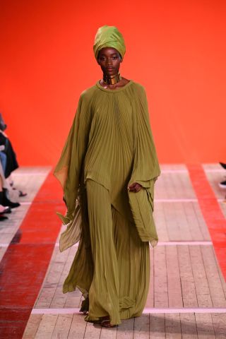 Elie Saab : Runway - Paris Fashion Week - Womenswear Spring Summer 2020