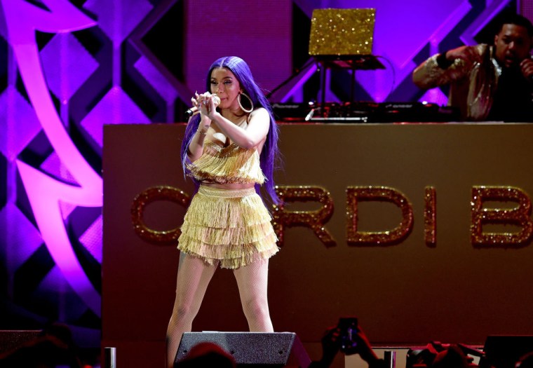 102.7 KIIS FM's JINGLE BALL SHOW