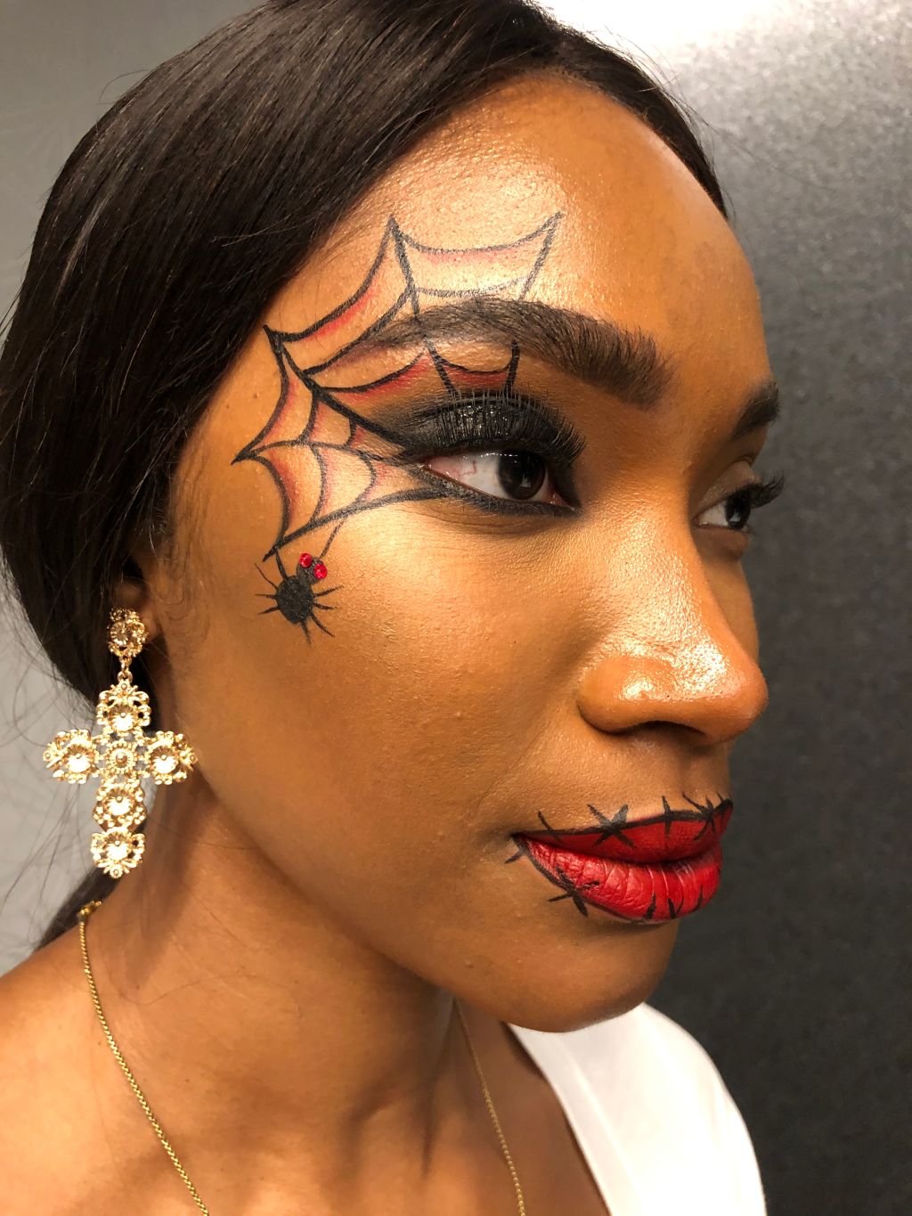 Pond's Halloween Makeup with Glamsquad