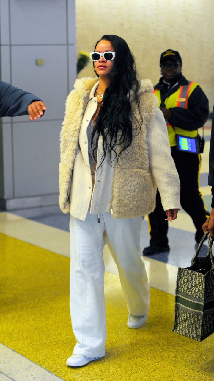 Rihanna, JFK Airport, 2019