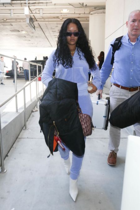 Rihanna, LAX, 2017