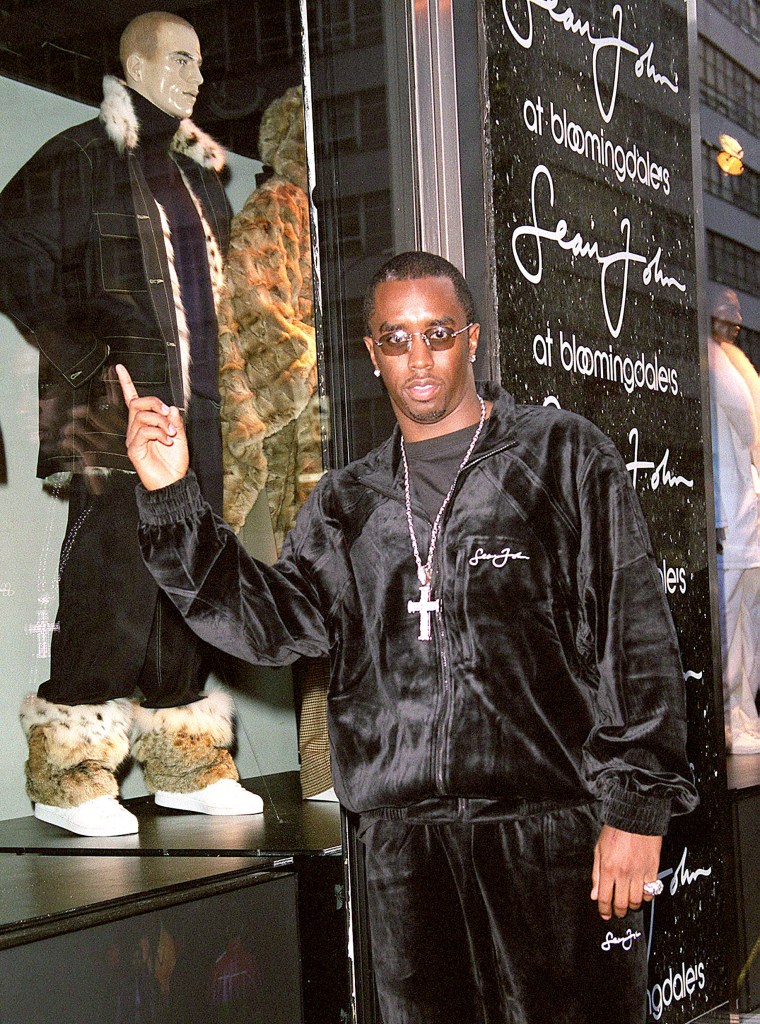 SEAN COMBS AT THE UNVEILING OF BLOOMINGDALES'S FALL 2000 WINDOWS FEATURING SEAN JOHN, 2000