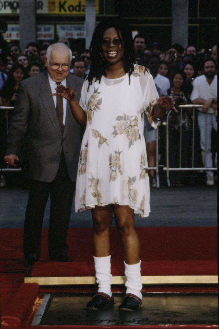 WHOOPI GOLDBERG AT THE FOOTPRINT CEREMONY, 1995