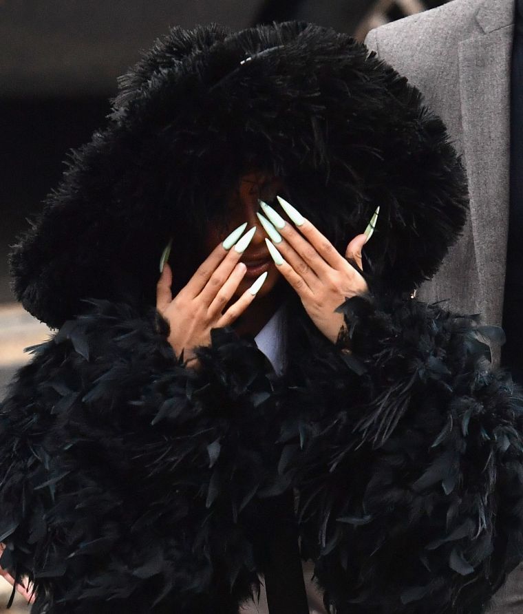 TOPSHOT-us-celebrity-court-cardib