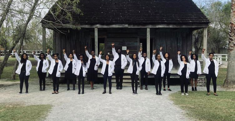 Fifteen Tulane University medical students posed for this picture at Whitney Plantation