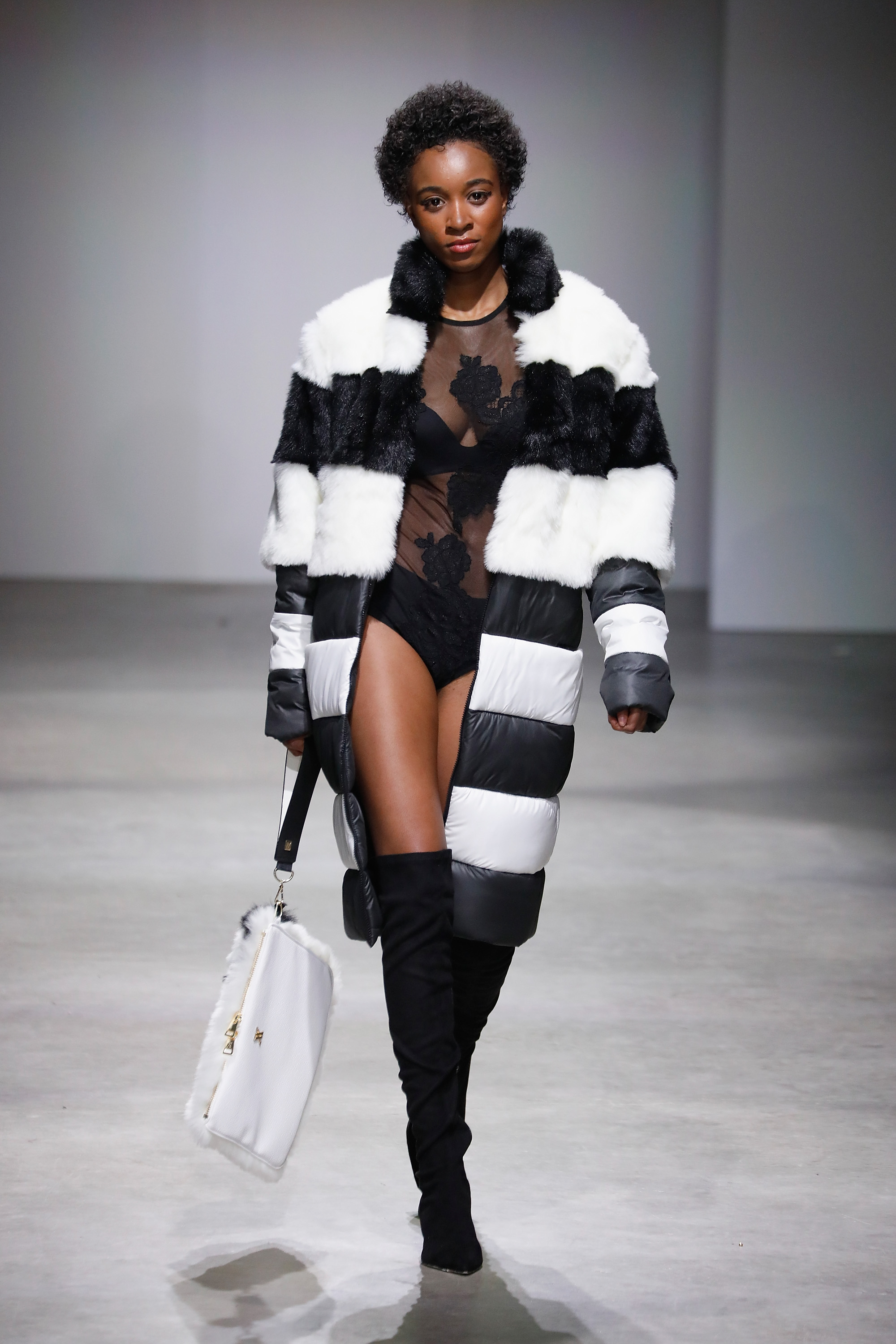 Nolcha Shows New York Fashion Week Fall Winter 2019 Presented By InstaSleep Mint Melts AMNESIA Runway Show