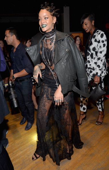 RIHANNA AT THE IHEARTRADIO MUSIC AWARDS, 2014