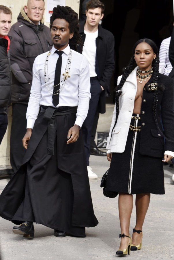 Chanel : Outside Arrivals - Paris Fashion Week Womenswear Fall/Winter 2020/2021