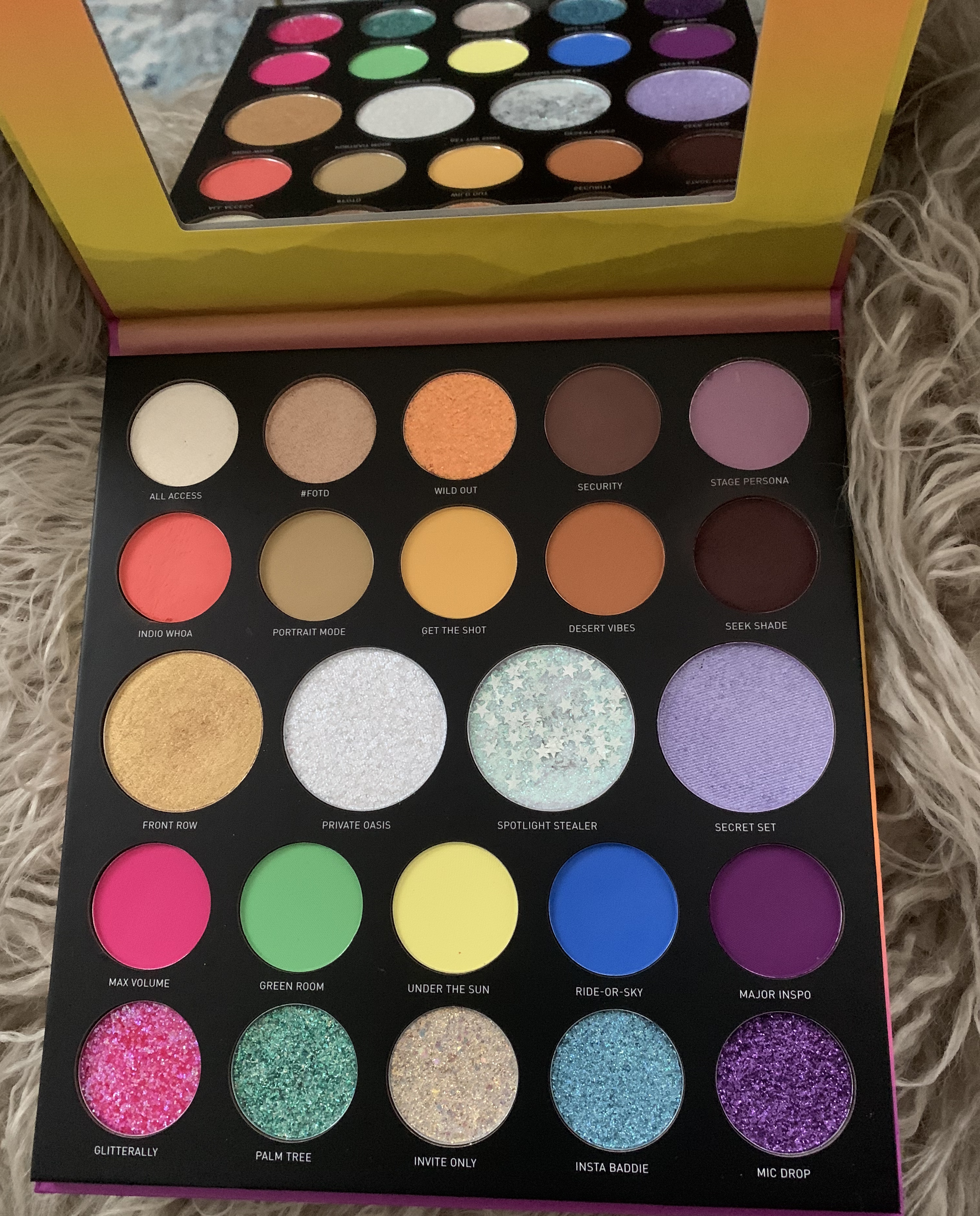 Marsha tries Saweetie x Morphe