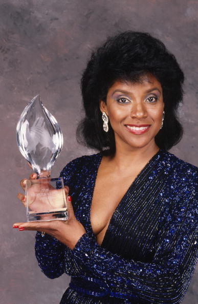 PHYLICIA RASHAD AT THE PEOPLE'S CHOICE AWARDS, 1989