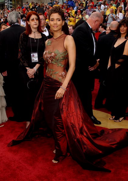HALLE BERRY AT THE 74TH ANNUAL ACADEMY AWARDS, 2002