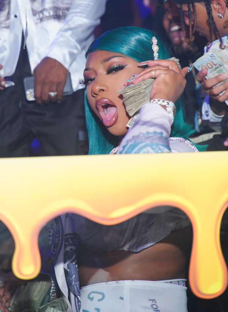 Allure Monday Nights