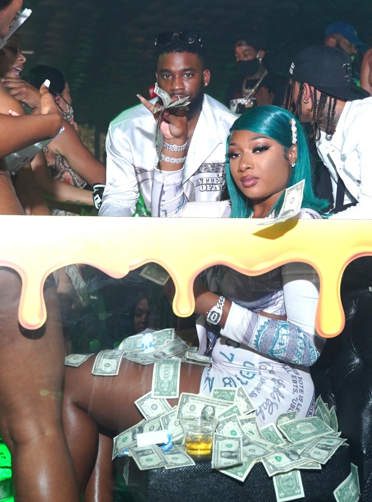 Allure Monday Nights